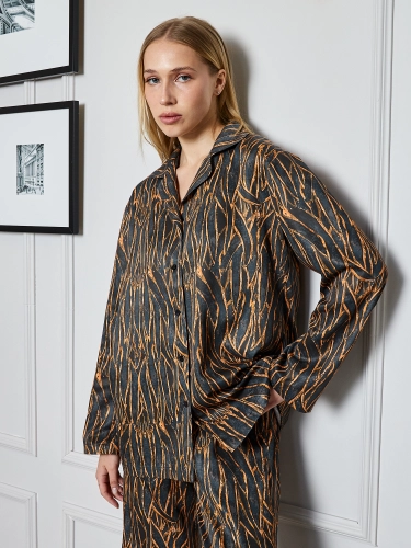 Пижама женская c брюками и рубашкой с принтом Артемида